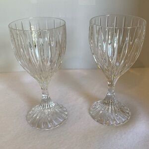 Elegant Miskha Parkland Crystal Wine Goblets - Set of 2